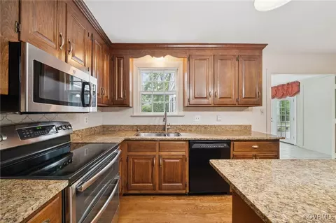 2242 Banstead Rd, Midlothian, VA 23113 photo 10