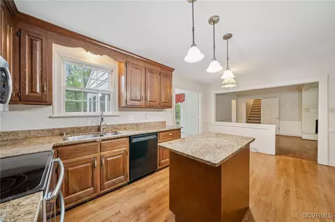 2242 Banstead Rd, Midlothian, VA 23113 photo 8