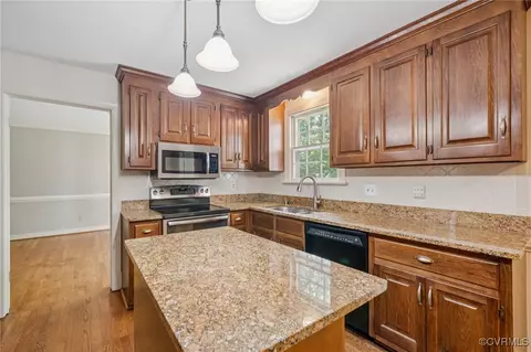 2242 Banstead Rd, Midlothian, VA 23113 photo 12