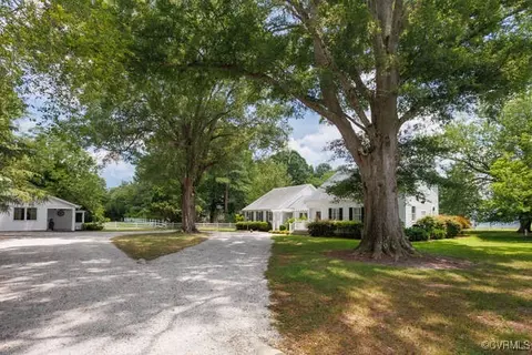 5916 Ware Neck Rd, Gloucester, VA 23061
