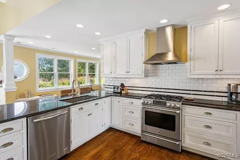 5916 Ware Neck Rd, Gloucester, VA 23061 photo 14