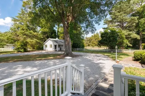 5916 Ware Neck Rd, Gloucester, VA 23061 photo 6