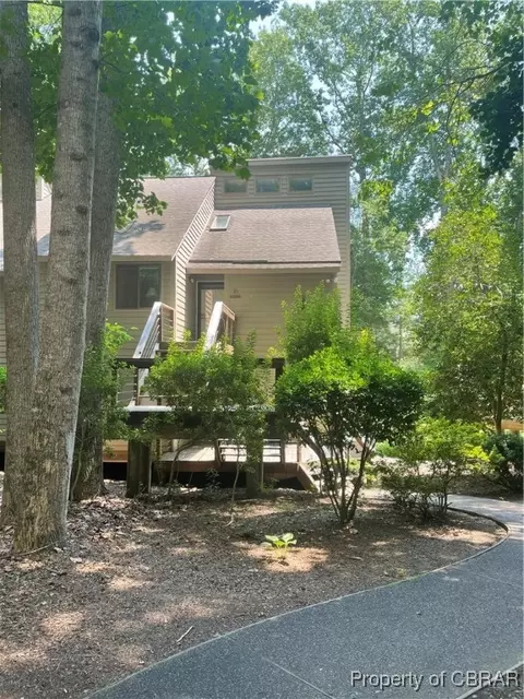 68 Villa Ridge Dr #4-F, Hartfield, VA 23071