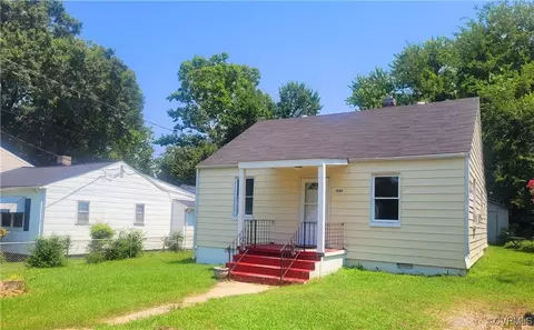 1227 Hilton Pl, Petersburg, VA 23803