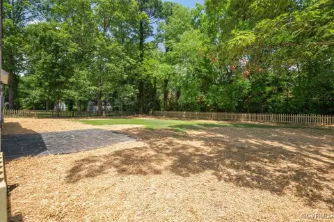 Exterior - 1533 Sandgate Rd, Midlothian, VA 23113 photo 3 of 5