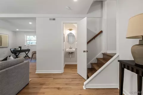 Entry Way - 1533 Sandgate Rd, Midlothian, VA 23113 photo 3 of 5
