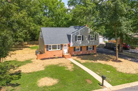 Exterior - 1533 Sandgate Rd, Midlothian, VA 23113 photo 5 of 5