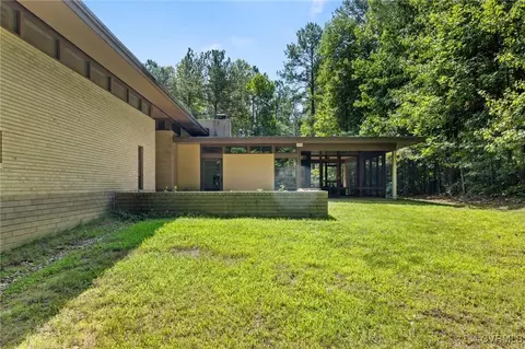 Exterior - 3611 Brandons Bluff Ct, Sandy Hook, VA 23153 photo 11 of 14