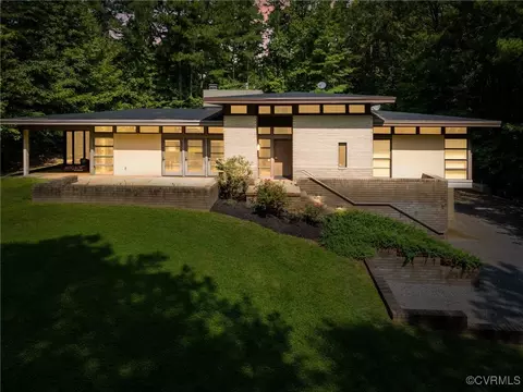 Exterior - 3611 Brandons Bluff Ct, Sandy Hook, VA 23153 photo 3 of 14