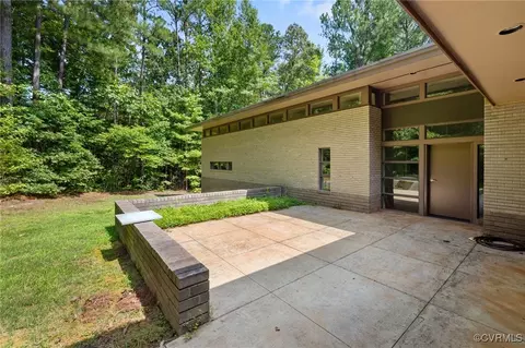 Exterior - 3611 Brandons Bluff Ct, Sandy Hook, VA 23153 photo 9 of 14