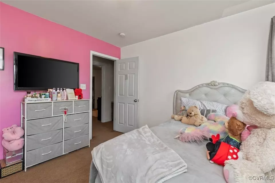 Bedroom - 604 Howard St, Sandston, VA 23150 photo 2 of 4