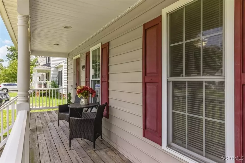 Exterior - 604 Howard St, Sandston, VA 23150 photo 2 of 4