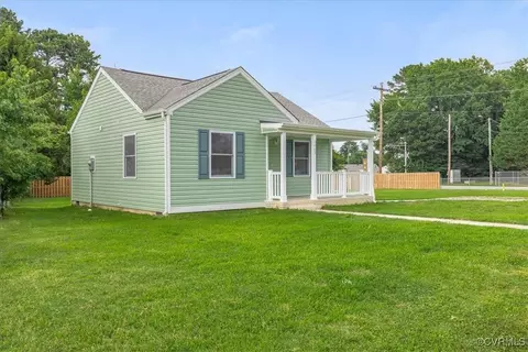 3003 Court Dr, Hopewell, VA 23860