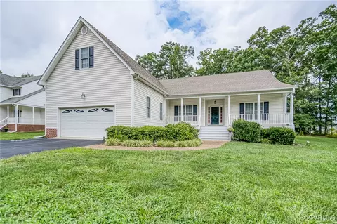 6784 Arbor Meadows Dr, Chester, VA 23831