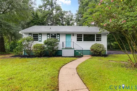 4801 Annlyn Dr, Sandston, VA 23150