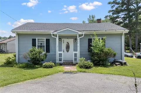 713 Lakeview Ave, Colonial Heights, VA 23834