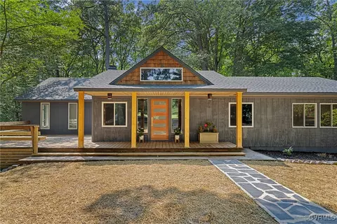 113 Rappa Run Rd, Topping, VA 23169