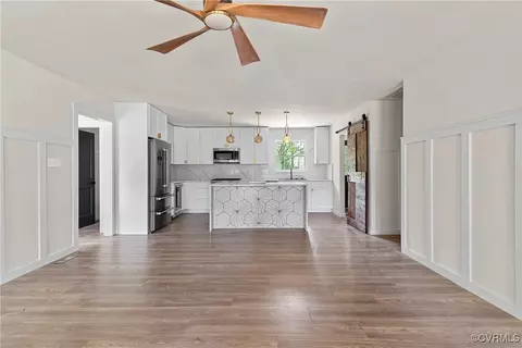 Living - 113 Rappa Run Rd, Topping, VA 23169 photo 2 of 8