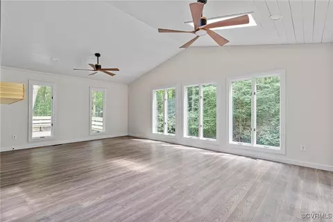 Living - 113 Rappa Run Rd, Topping, VA 23169 photo 4 of 8