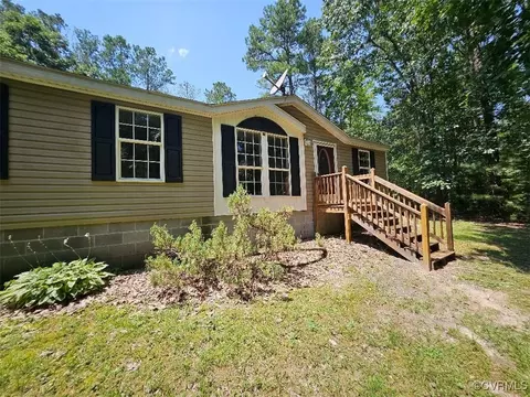 467 Oakland Rd, Farnham, VA 22460