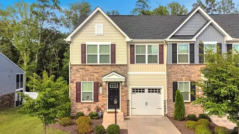 5812 Addison Gate Dr, North Chesterfield, VA 23234