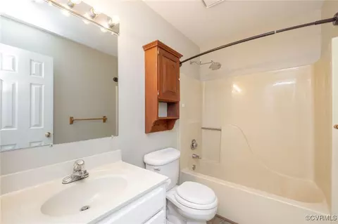 Bath - 1237 Elmart Ln, North Chesterfield, VA 23235 photo 3 of 7
