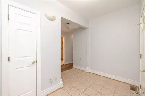 Entry Way - 1237 Elmart Ln, North Chesterfield, VA 23235 photo 2 of 3