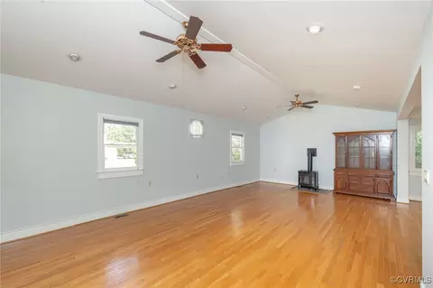 Living - 1237 Elmart Ln, North Chesterfield, VA 23235 photo 3 of 9