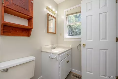Bath - 1237 Elmart Ln, North Chesterfield, VA 23235 photo 6 of 7