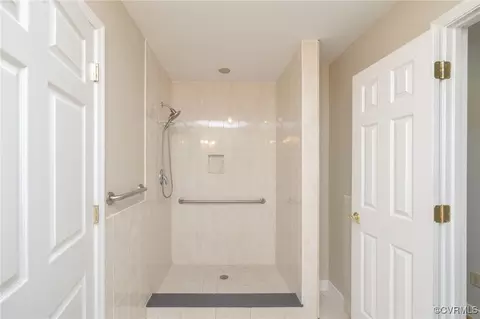 Bath - 1237 Elmart Ln, North Chesterfield, VA 23235 photo 2 of 7