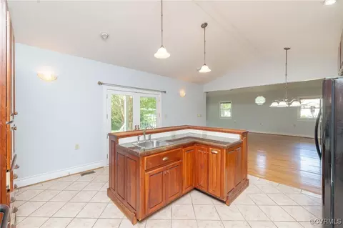 Kitchen - 1237 Elmart Ln, North Chesterfield, VA 23235 photo 6 of 6