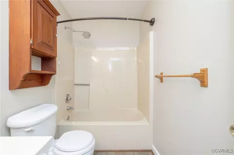 Bath - 1237 Elmart Ln, North Chesterfield, VA 23235 photo 5 of 7