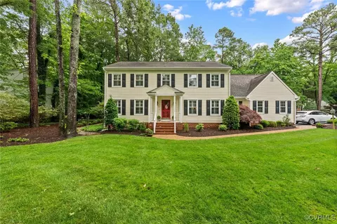 5911 Waters Edge Rd, Midlothian, VA 23112
