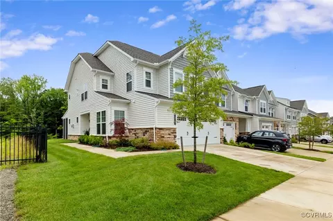 18517 Palisades Rdg, Moseley, VA 23120