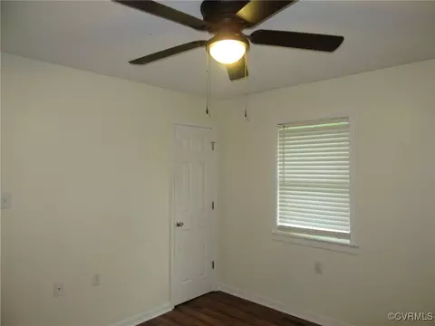 Bedroom - 20301 Harris Dr, Sutherland, VA 23885 photo 6 of 10