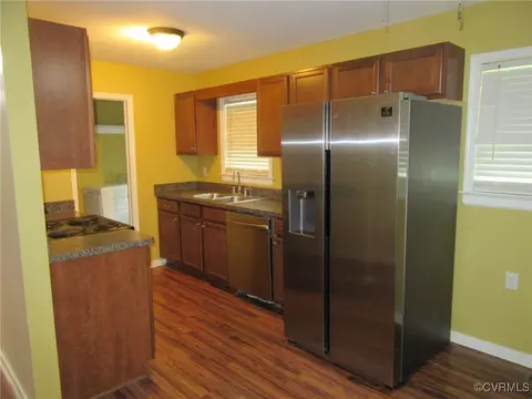 Kitchen - 20301 Harris Dr, Sutherland, VA 23885 photo 1 of 2