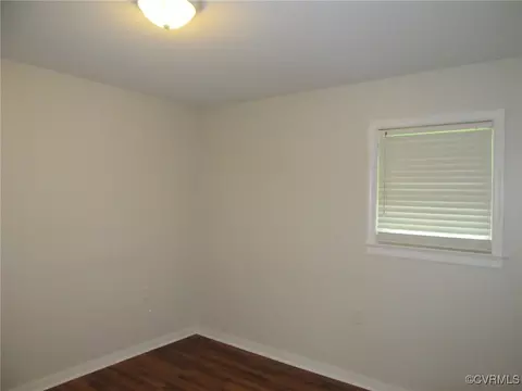 Bedroom - 20301 Harris Dr, Sutherland, VA 23885 photo 9 of 10
