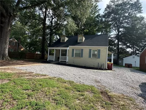 1883 Fairfax St, Petersburg, VA 23805