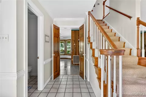 Entry Way - 5902 N Point Ct, Midlothian, VA 23112 photo 1 of 2