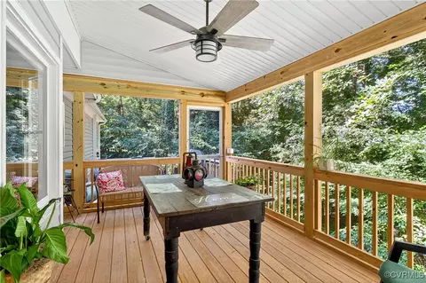 Exterior - 5902 N Point Ct, Midlothian, VA 23112 photo 2 of 13