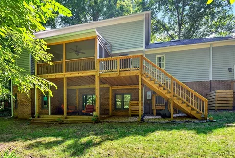 Exterior - 5902 N Point Ct, Midlothian, VA 23112 photo 3 of 13