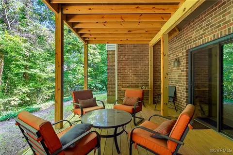 Exterior - 5902 N Point Ct, Midlothian, VA 23112 photo 8 of 13
