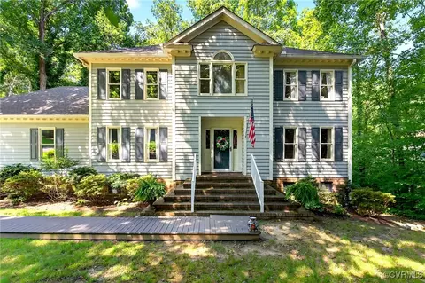 Exterior - 5902 N Point Ct, Midlothian, VA 23112 photo 10 of 13