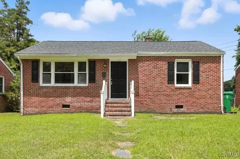 112 Moore Ave, Colonial Heights, VA 23834