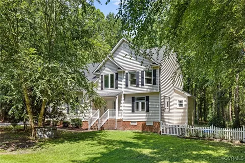 9137 Olde Hartley Dr, Glen Allen, VA 23060