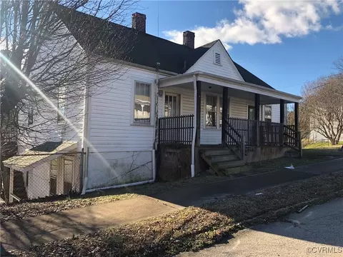324 E Thomas St, Danville, VA 24540