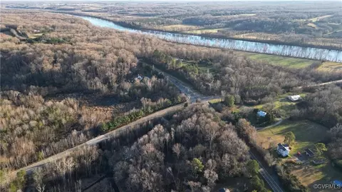 27462744 River Rd, Maidens, VA 23102