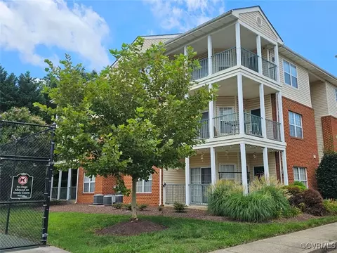 801 Brassie Ln #E, Glen Allen, VA 23059