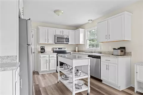 Kitchen - 5025 Hart Rd, Sutherland, VA 23885 photo 2 of 3