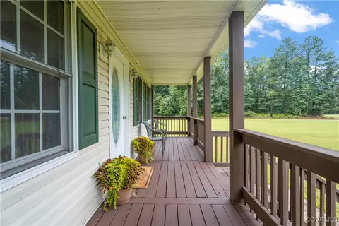 Exterior - 5025 Hart Rd, Sutherland, VA 23885 photo 4 of 9